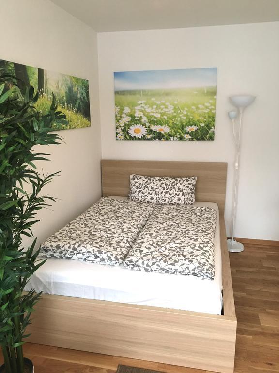 Apartment Flowerside Regensburg Exterior photo